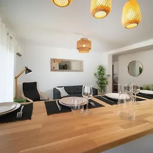 Fully Equipped With Parking 6 Beds Appartement