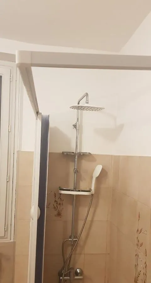 מרסיי Bed And Breakfast Chez L'Habitant 0*,  צרפת