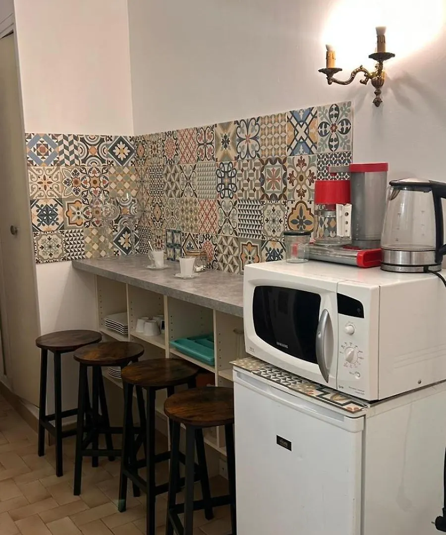 Δωμάτια σε οικογενειακή κατοικία Bed And Breakfast Chez L'Habitant Μασσαλία