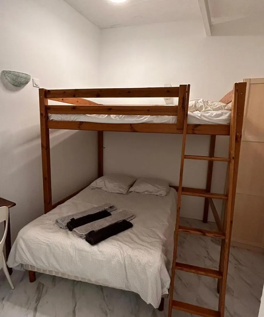 מרסיי Bed And Breakfast Chez L'Habitant בית אירוח